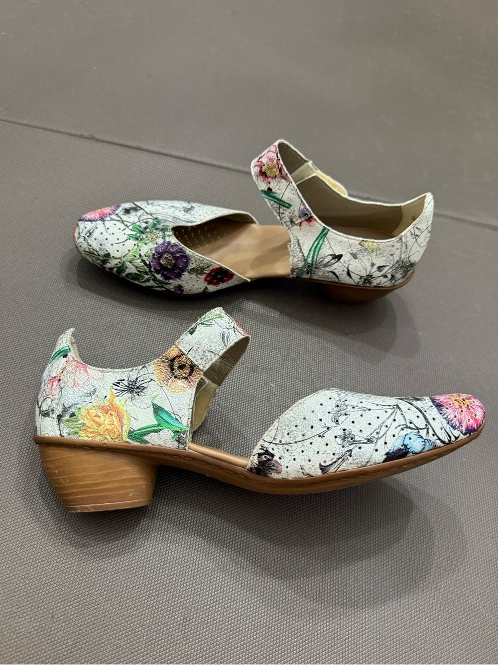 Rieker Mirjam Metallic Wildflower Print Heels Closed Toe Artsy 38 7-7.5